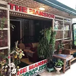 The Mansion: 18 Pax Budget Near Airport Terminal Pasay