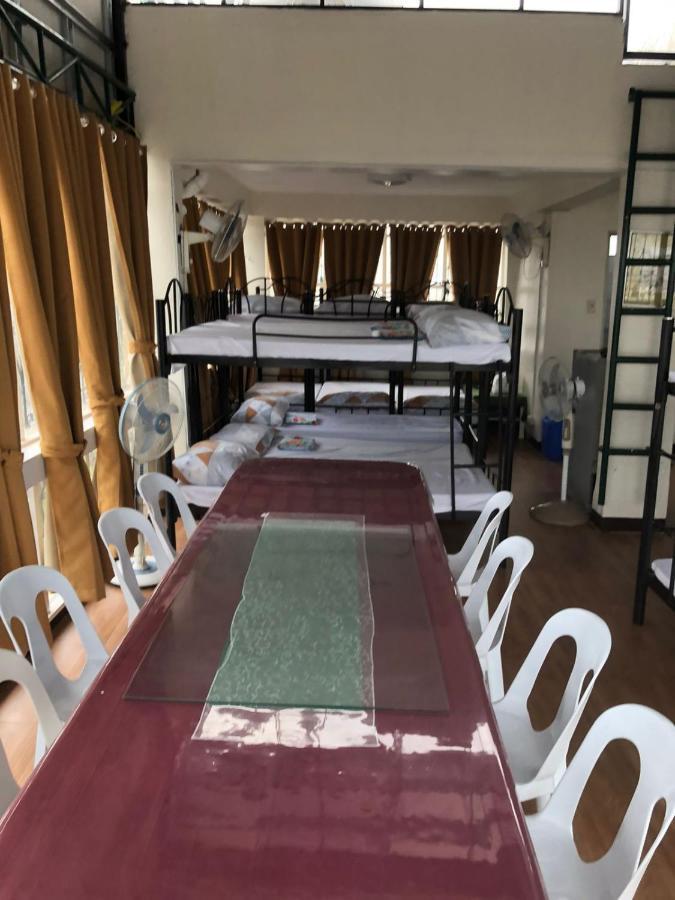 The Mansion: 18 Pax Budget Near Airport Terminal Pasay * Manila