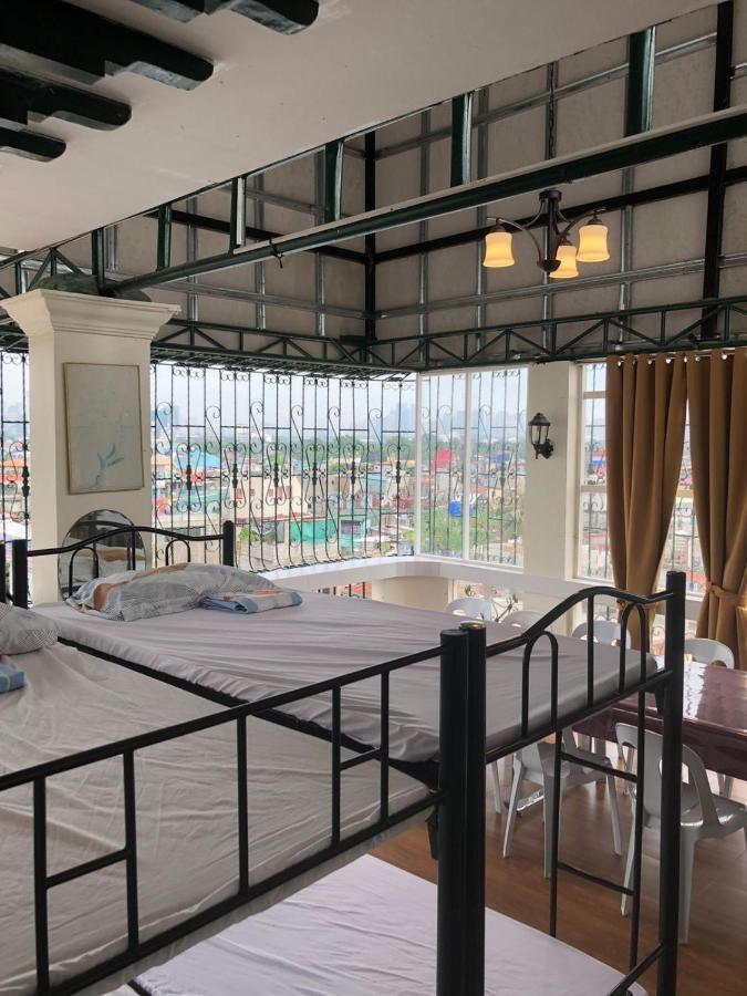 Apartment The Mansion: 18 Pax Budget Near Airport Terminal Pasay *
