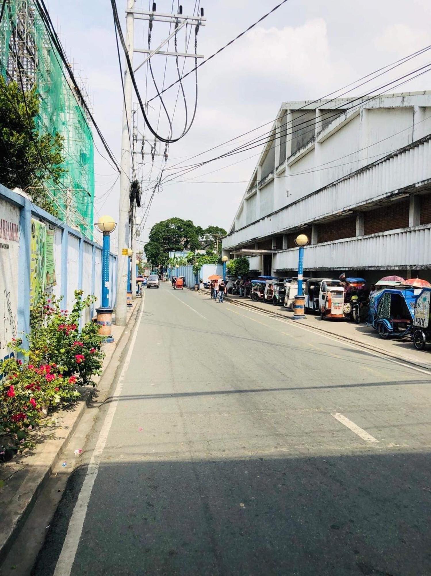 The Mansion: 18 Pax Budget Near Airport Terminal Pasay