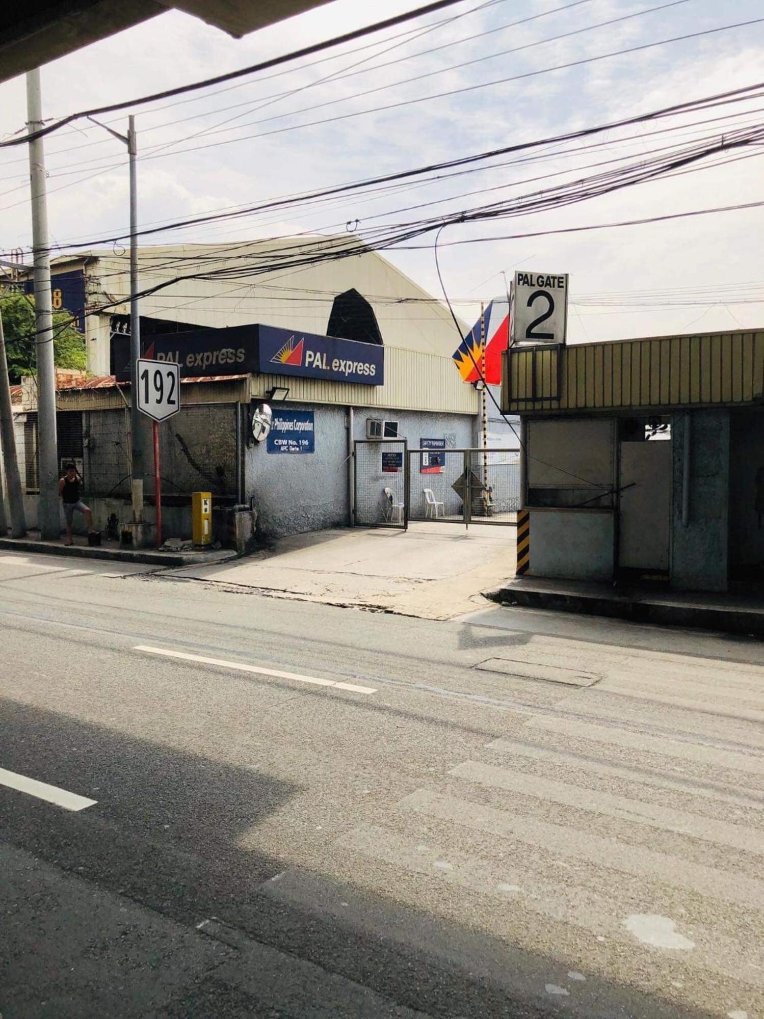 The Mansion: 18 Pax Budget Near Airport Terminal Pasay *